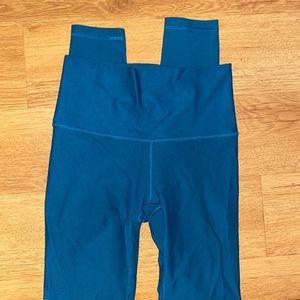 Teal high waisted lululemon leggings